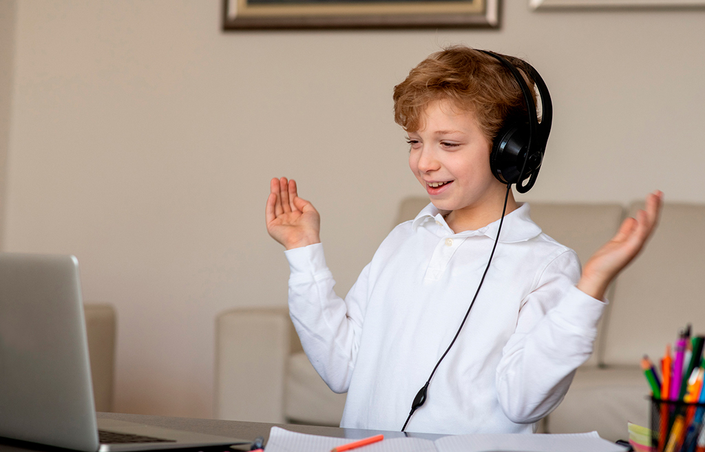 Browse online Jewish classes and services through Neshamah Online, Boca Raton's dues-free Jewish community